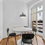Apartment Stylish 120sqm In Berlin-mitte