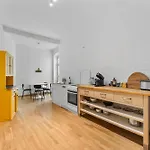 Apartment Stylish 120sqm In Berlin-mitte Berlin