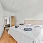 Stylish 120sqm In Berlin-mitte Apartment