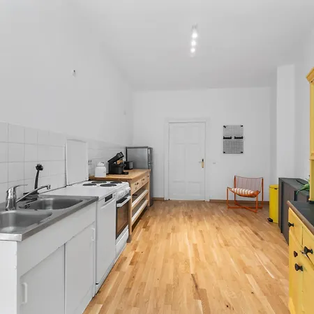 Stylish 120sqm In Berlin-mitte