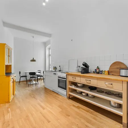 Apartment Stylish 120sqm In Berlin-mitte Berlin