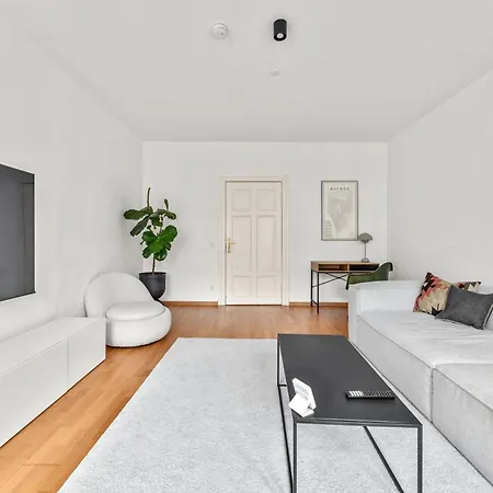 Stylish 120sqm In Berlin-mitte ברלין