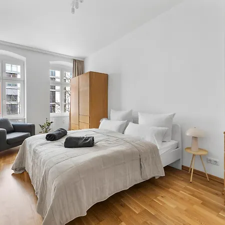 Stylish 120sqm In Berlin-mitte *