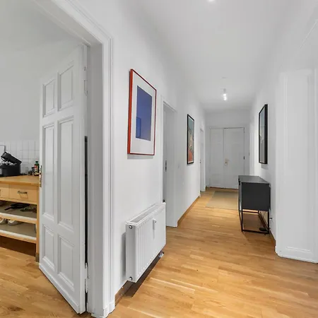 Stylish 120sqm In Berlin-mitte דירה *