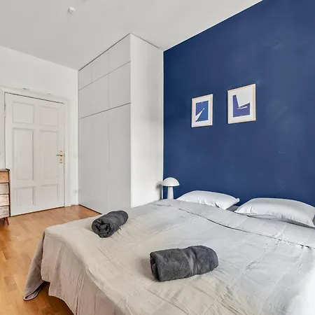 Stylish 120sqm In Berlin-mitte דירה ברלין