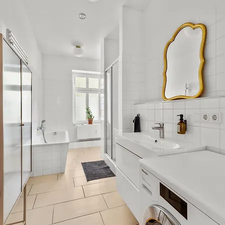 Stylish 120sqm In Berlin-mitte Berlin