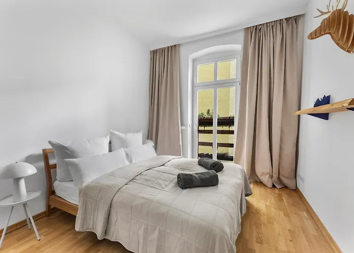 Stylish 120sqm In Berlin-mitte Apartamento Berlim